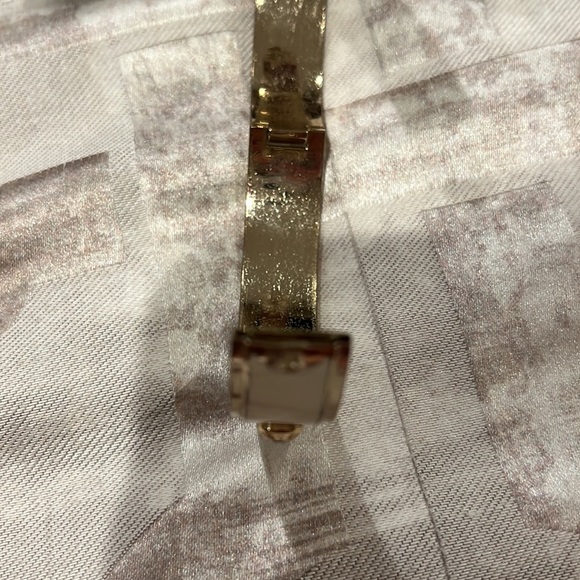 Henri Bendel cuff bracelet - Picture 2 of 6